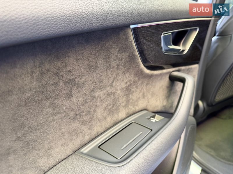 Внедорожник / Кроссовер Audi Q7 2020 в Киеве