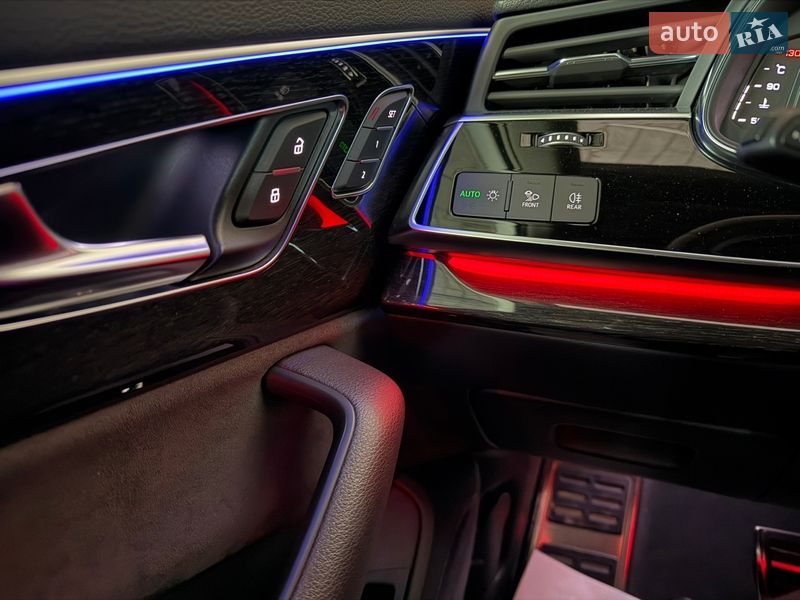 Внедорожник / Кроссовер Audi Q7 2020 в Киеве