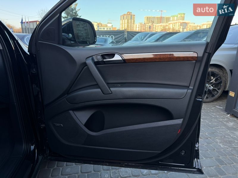 Внедорожник / Кроссовер Audi Q7 2015 в Тернополе