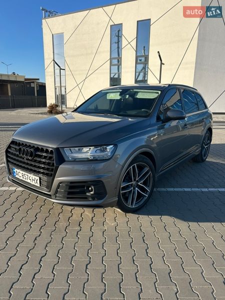 Внедорожник / Кроссовер Audi Q7 2015 в Луцке