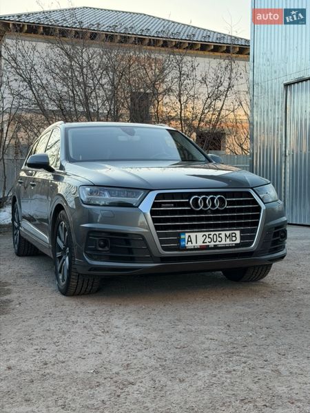 Позашляховик / Кросовер Audi Q7 2016 в Києві