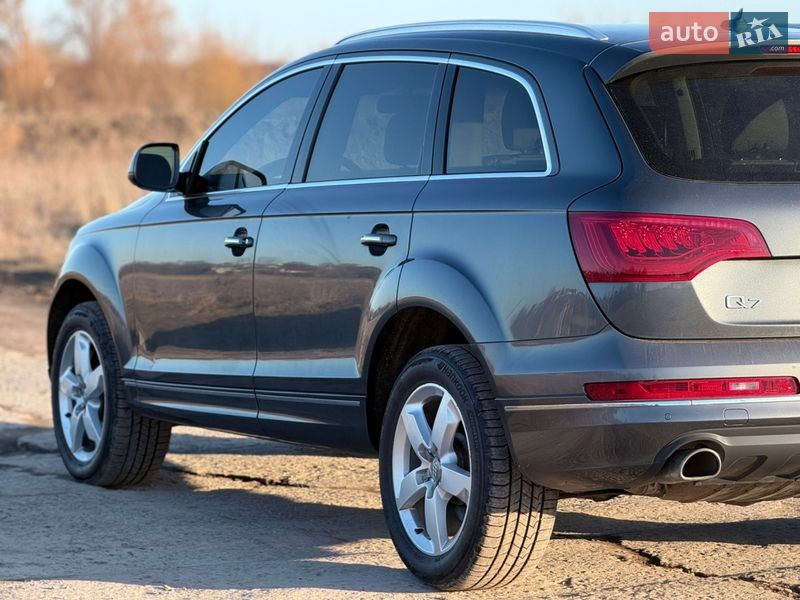 Внедорожник / Кроссовер Audi Q7 2013 в Ровно