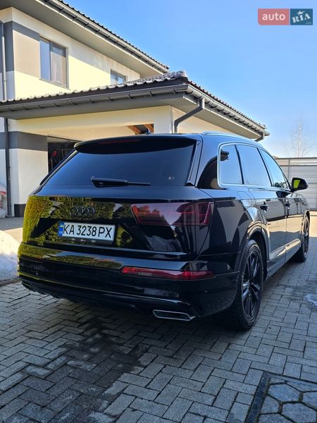 Внедорожник / Кроссовер Audi Q7 2016 в Киеве
