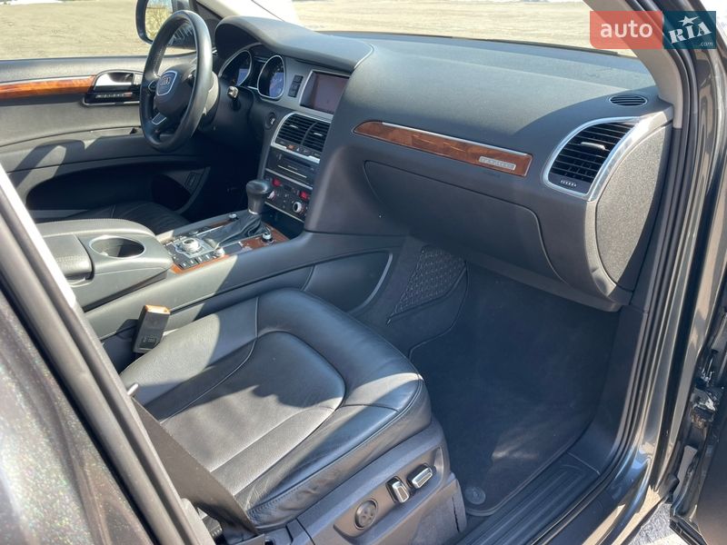 Внедорожник / Кроссовер Audi Q7 2015 в Ровно