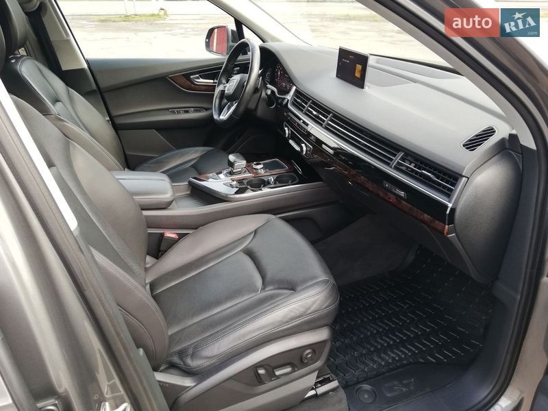 Внедорожник / Кроссовер Audi Q7 2016 в Тернополе