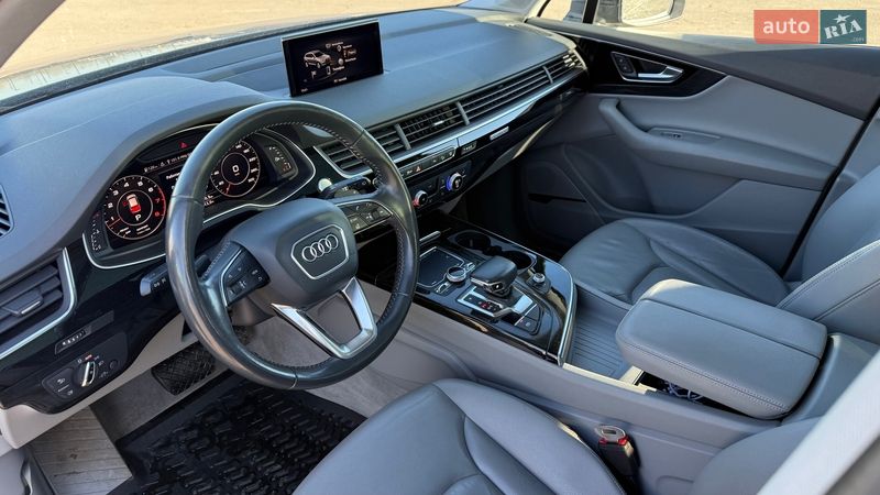Внедорожник / Кроссовер Audi Q7 2016 в Киеве