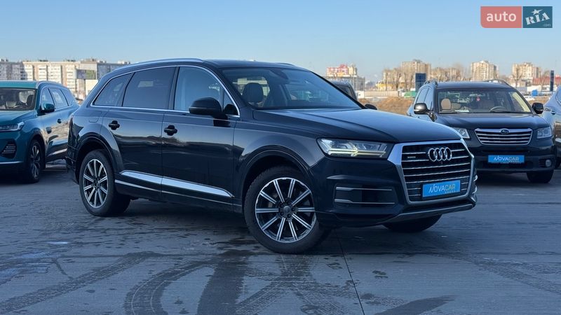 Внедорожник / Кроссовер Audi Q7 2016 в Киеве