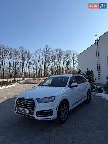 Позашляховик / Кросовер Audi Q7 2016 в Луцьку