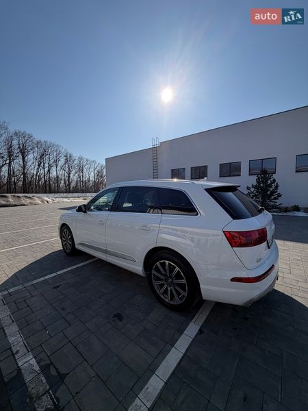 Позашляховик / Кросовер Audi Q7 2016 в Луцьку