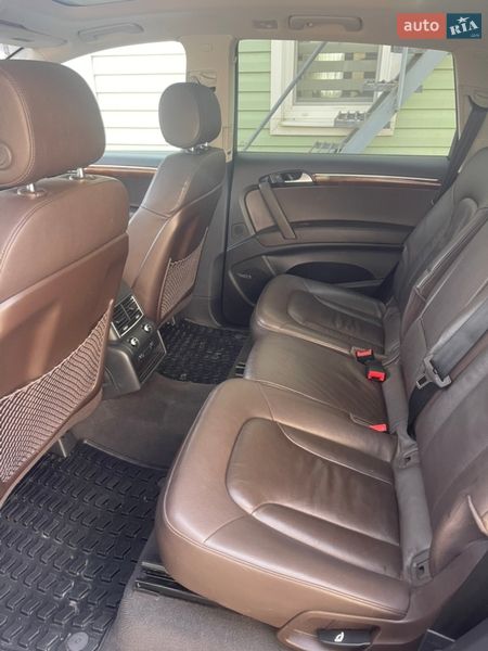 Позашляховик / Кросовер Audi Q7 2015 в Рудки