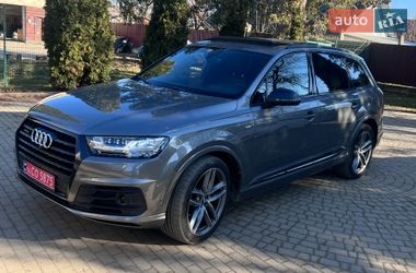 Внедорожник / Кроссовер Audi Q7 2017 в Черновцах