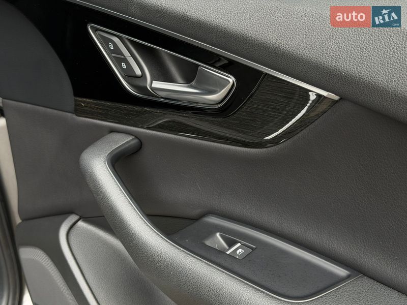 Позашляховик / Кросовер Audi Q7 2016 в Охтирці