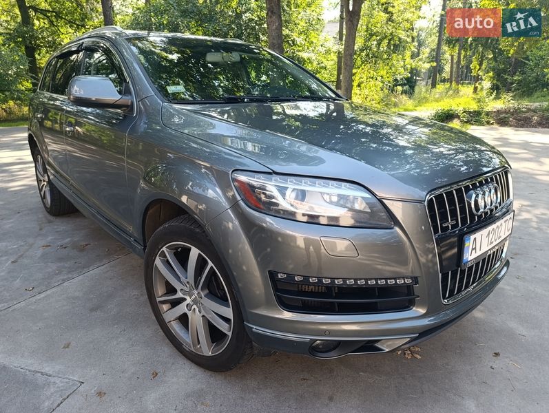 Позашляховик / Кросовер Audi Q7 2015 в Києві
