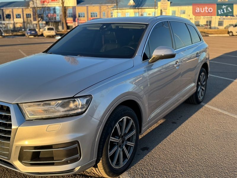 Позашляховик / Кросовер Audi Q7 2017 в Житомирі