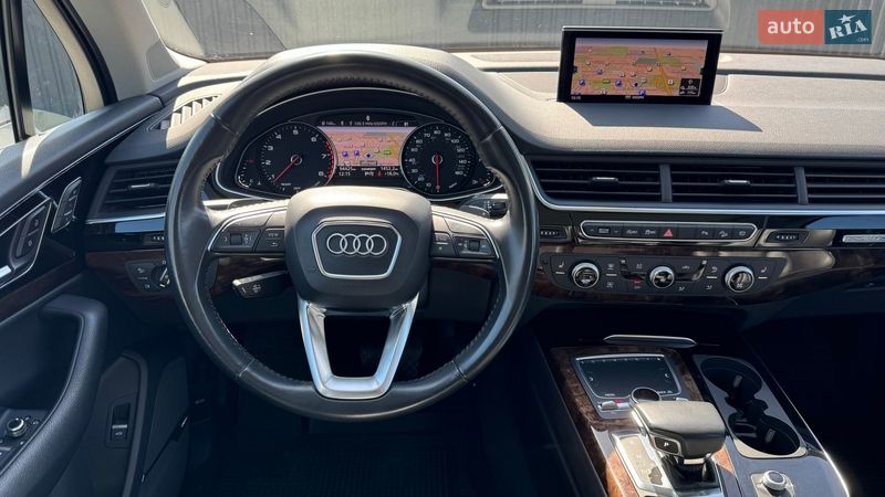 Внедорожник / Кроссовер Audi Q7 2017 в Киеве