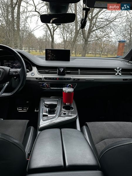 Позашляховик / Кросовер Audi Q7 2017 в Дніпрі