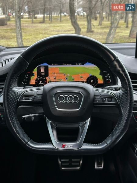 Позашляховик / Кросовер Audi Q7 2017 в Дніпрі
