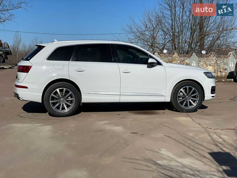 Внедорожник / Кроссовер Audi Q7 2018 в Ивано-Франковске