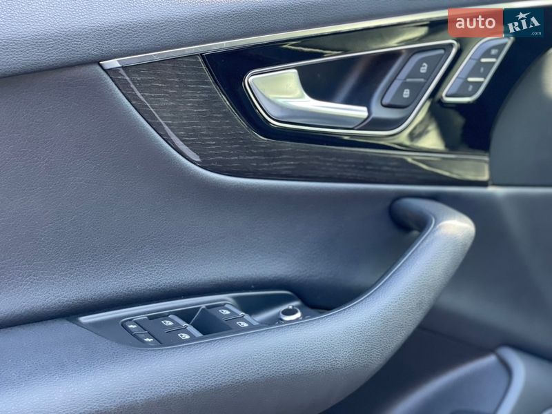 Внедорожник / Кроссовер Audi Q7 2018 в Ивано-Франковске