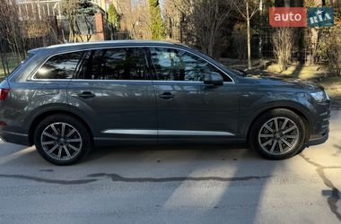 Внедорожник / Кроссовер Audi Q7 2017 в Киеве