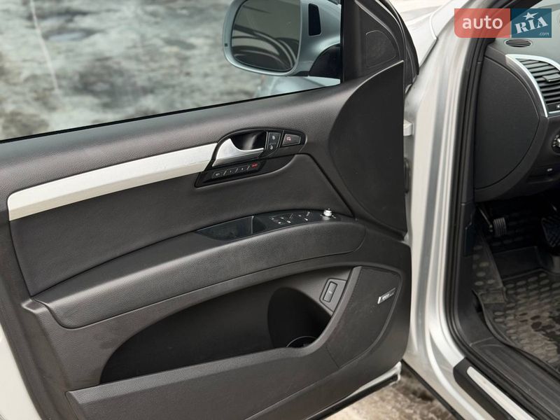 Внедорожник / Кроссовер Audi Q7 2010 в Киеве