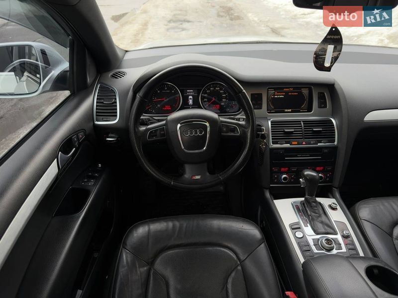 Внедорожник / Кроссовер Audi Q7 2010 в Киеве