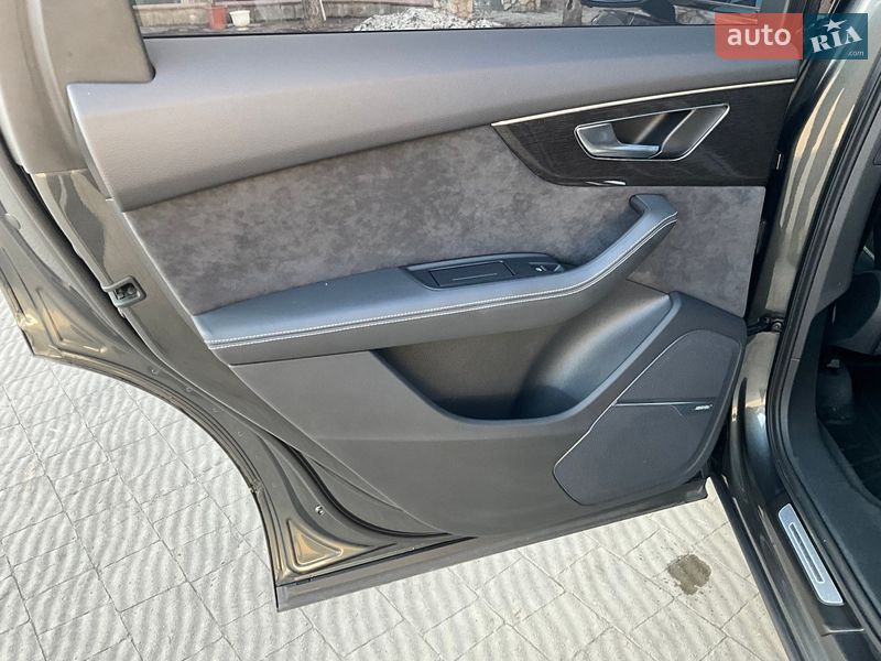 Внедорожник / Кроссовер Audi Q7 2020 в Тернополе