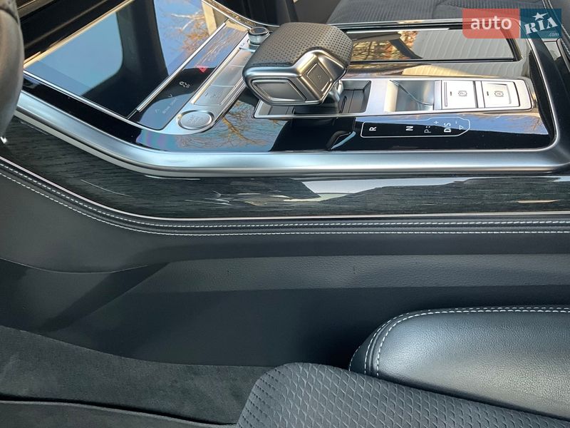 Внедорожник / Кроссовер Audi Q7 2020 в Тернополе