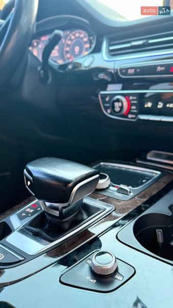 Позашляховик / Кросовер Audi Q7 2016 в Києві