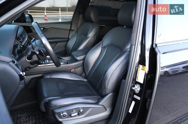 Внедорожник / Кроссовер Audi Q7 2015 в Киеве