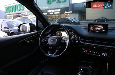 Внедорожник / Кроссовер Audi Q7 2015 в Киеве