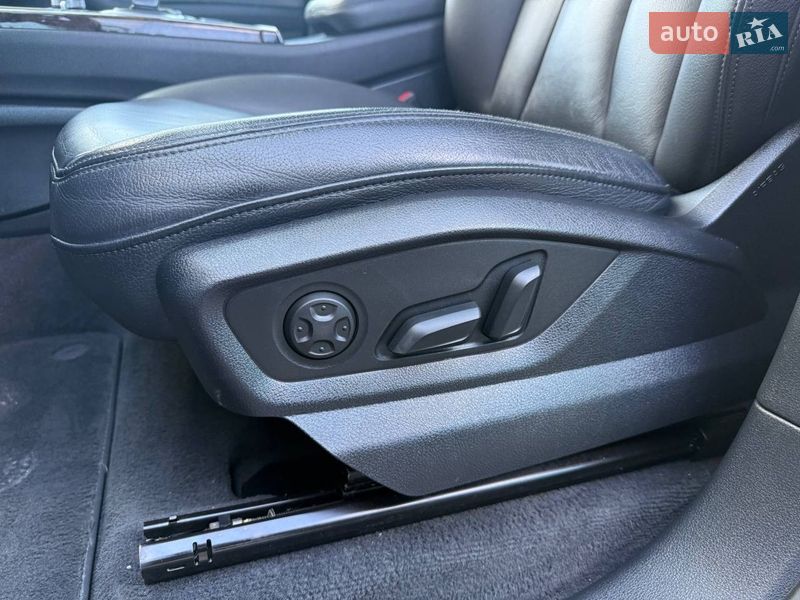 Позашляховик / Кросовер Audi Q7 2018 в Стрию