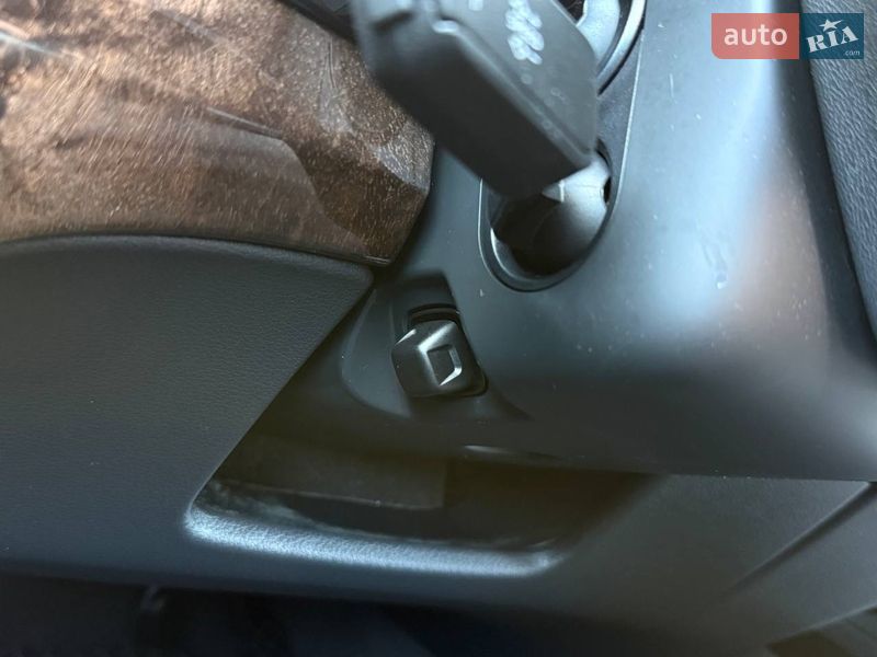 Позашляховик / Кросовер Audi Q7 2018 в Стрию