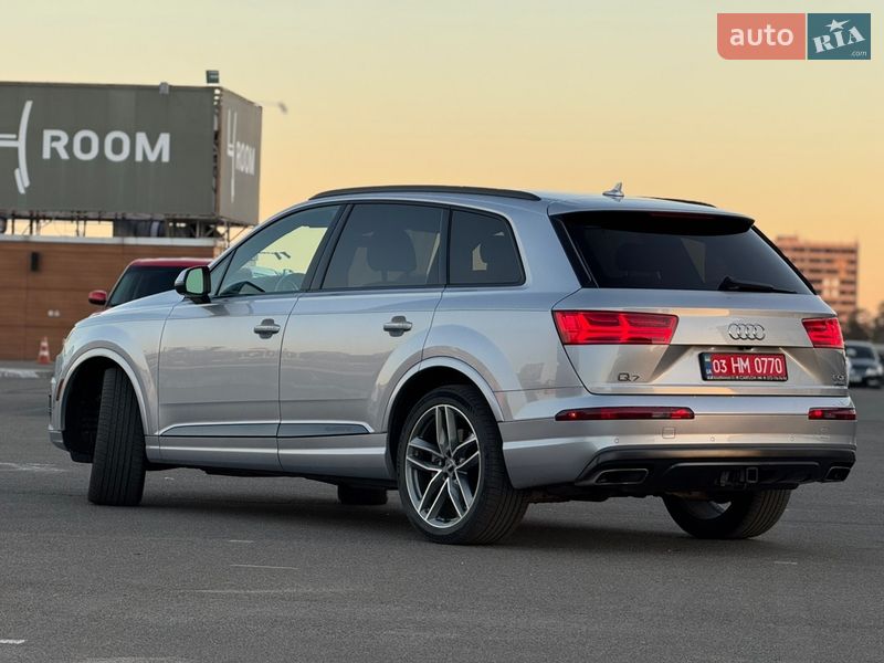 Позашляховик / Кросовер Audi Q7 2017 в Києві
