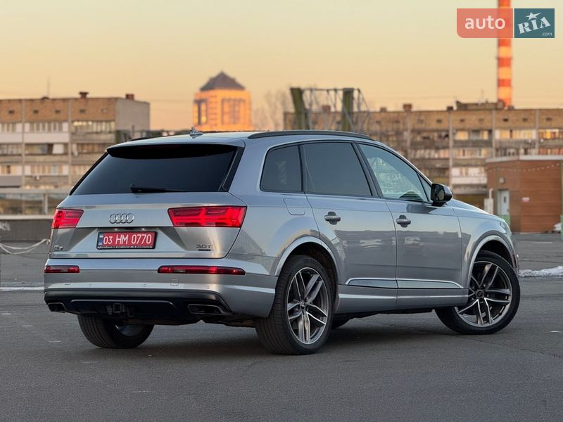 Позашляховик / Кросовер Audi Q7 2017 в Києві