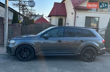 Позашляховик / Кросовер Audi Q7 2021 в Ужгороді