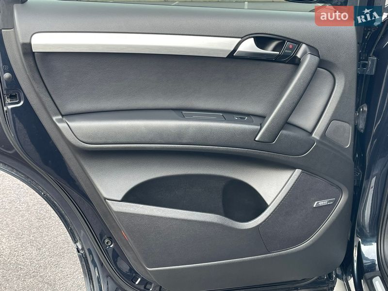 Внедорожник / Кроссовер Audi Q7 2010 в Ровно