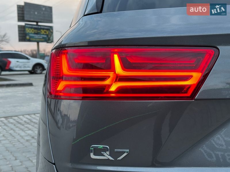 Позашляховик / Кросовер Audi Q7 2019 в Львові