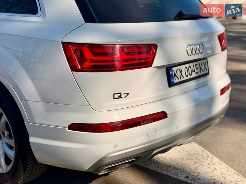 Внедорожник / Кроссовер Audi Q7 2018 в Харькове