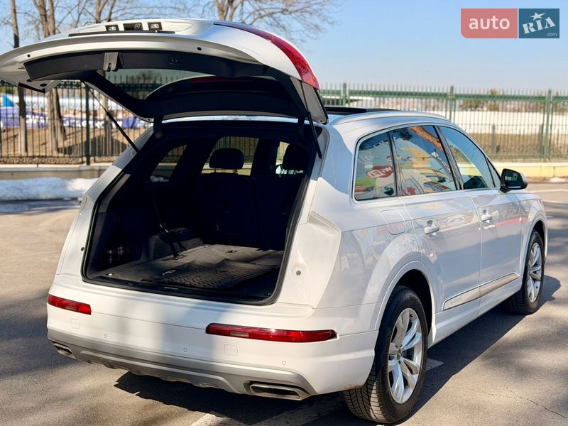 Внедорожник / Кроссовер Audi Q7 2018 в Харькове