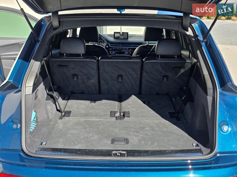 Позашляховик / Кросовер Audi Q7 2018 в Луцьку