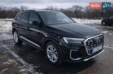 Позашляховик / Кросовер Audi Q7 2024 в Києві