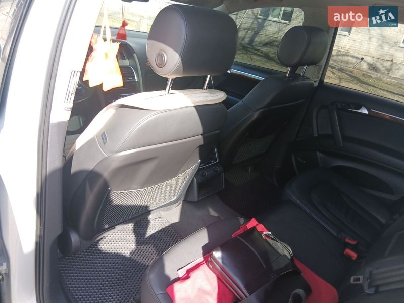 Внедорожник / Кроссовер Audi Q7 2010 в Кривом Роге