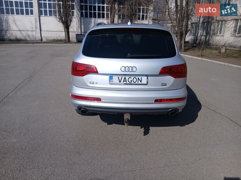 Внедорожник / Кроссовер Audi Q7 2010 в Кривом Роге