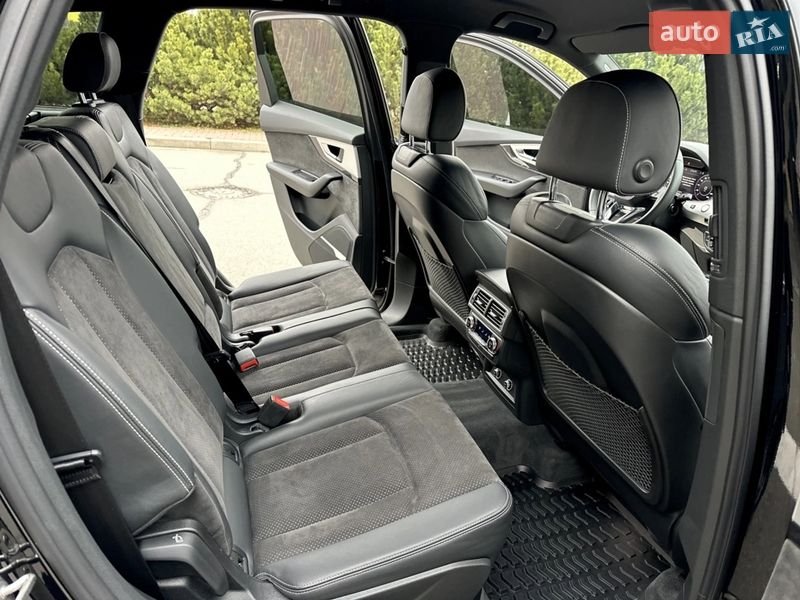Позашляховик / Кросовер Audi Q7 2019 в Києві