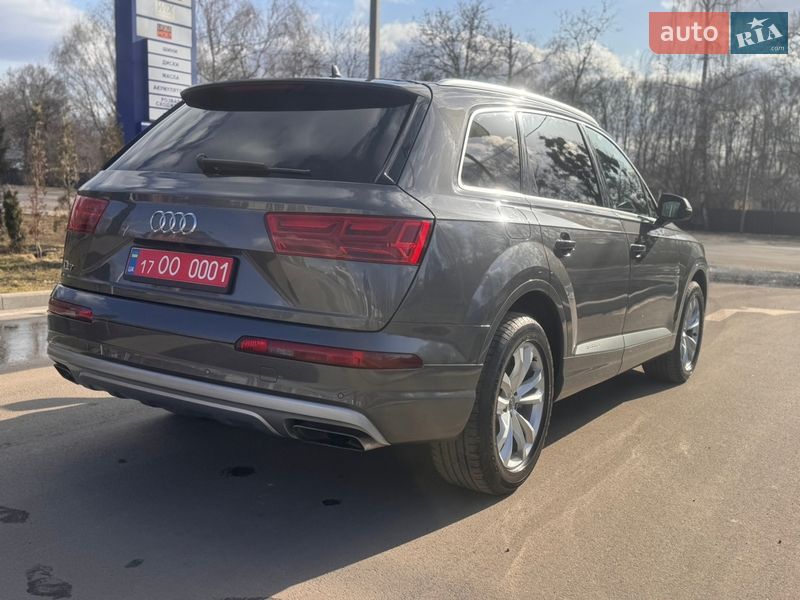 Внедорожник / Кроссовер Audi Q7 2019 в Лубнах