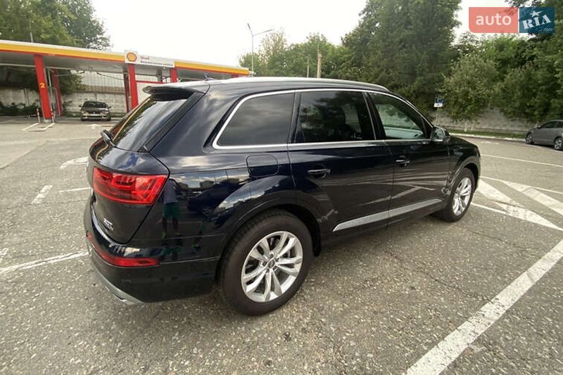 Внедорожник / Кроссовер Audi Q7 2016 в Киеве