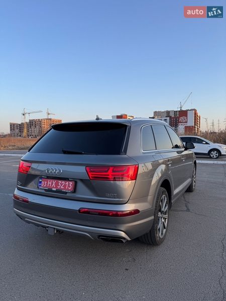 Позашляховик / Кросовер Audi Q7 2017 в Луцьку