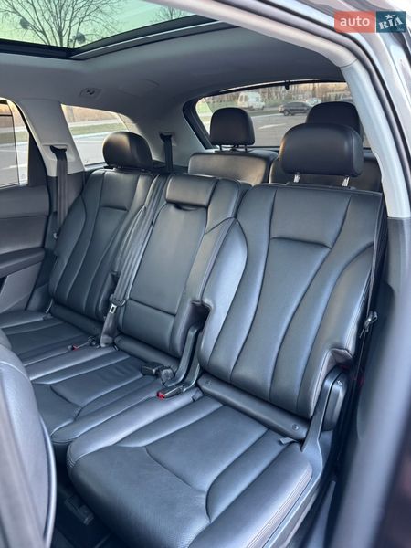 Позашляховик / Кросовер Audi Q7 2017 в Луцьку
