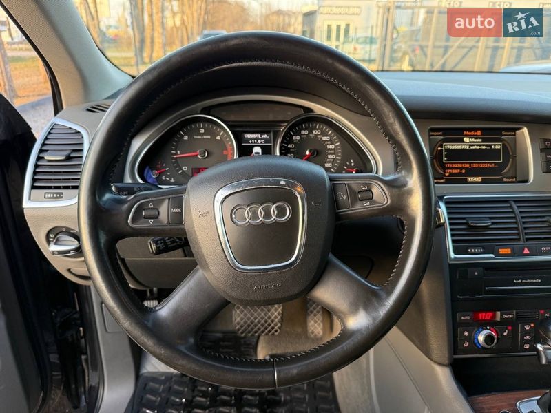 Позашляховик / Кросовер Audi Q7 2010 в Стрию